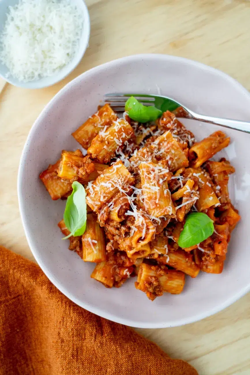 One-pot Creamy Bolognese pasta recipe